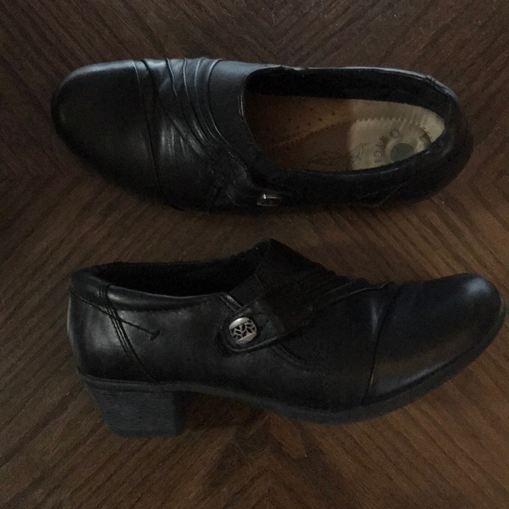 Black Shoes.